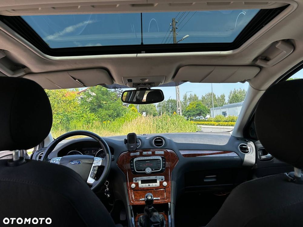 Ford Mondeo 2.0 Ghia - 15