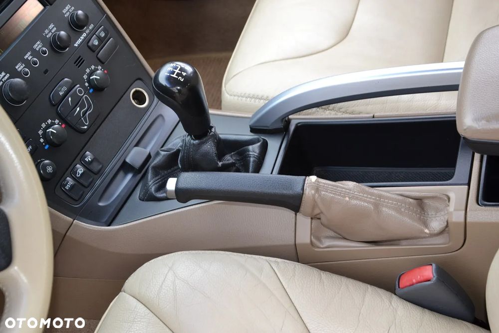 Volvo XC 70 AWD Premium - 21