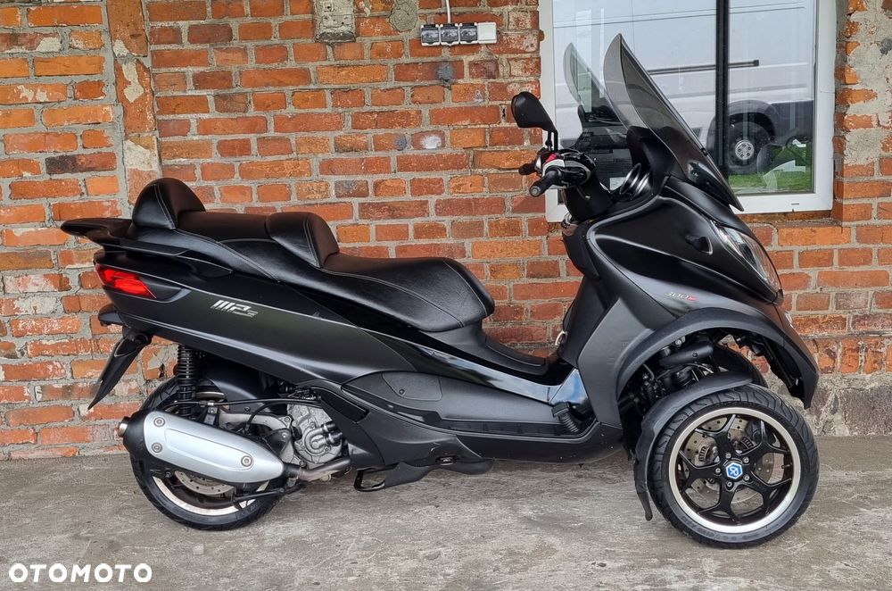 Piaggio MP-3 - 5