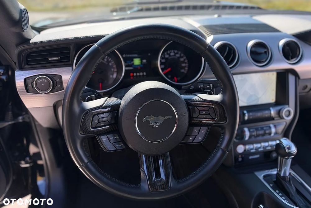 Ford Mustang - 8