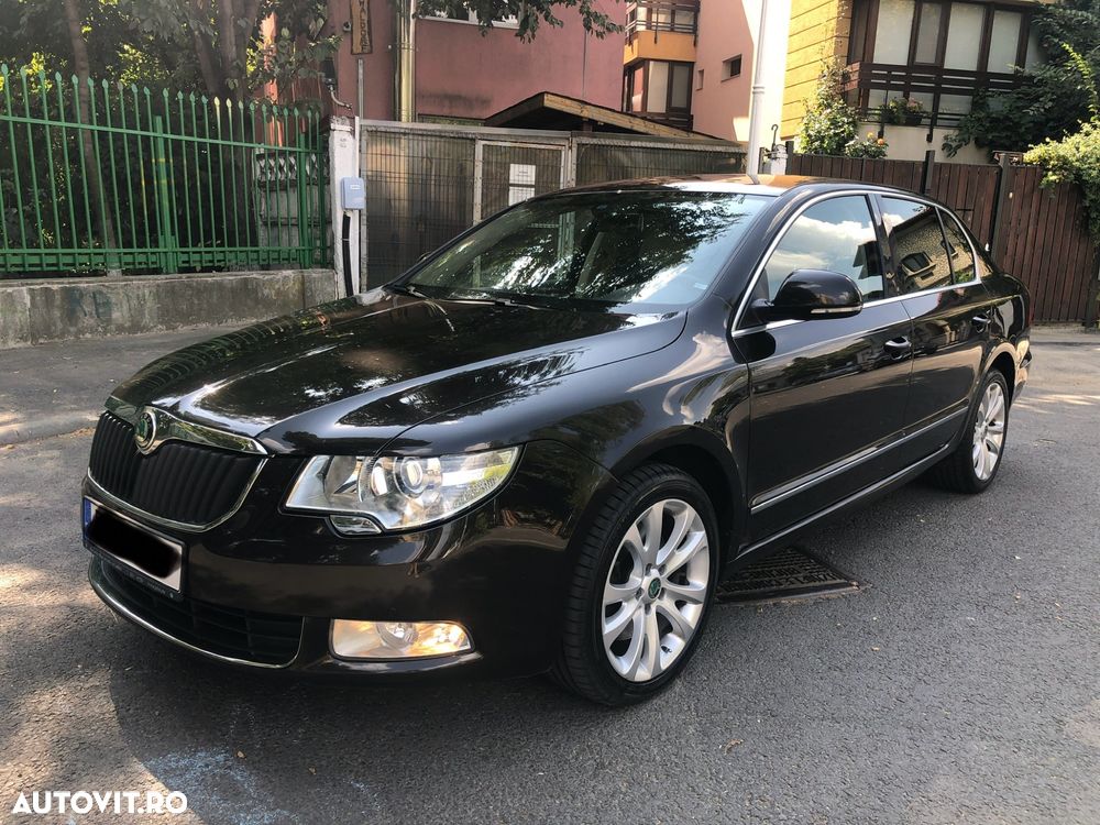 Skoda Superb 2.0 TDI 4X4 Elegance - 9