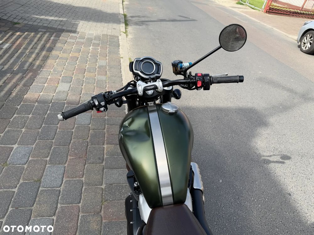Triumph Scrambler - 9