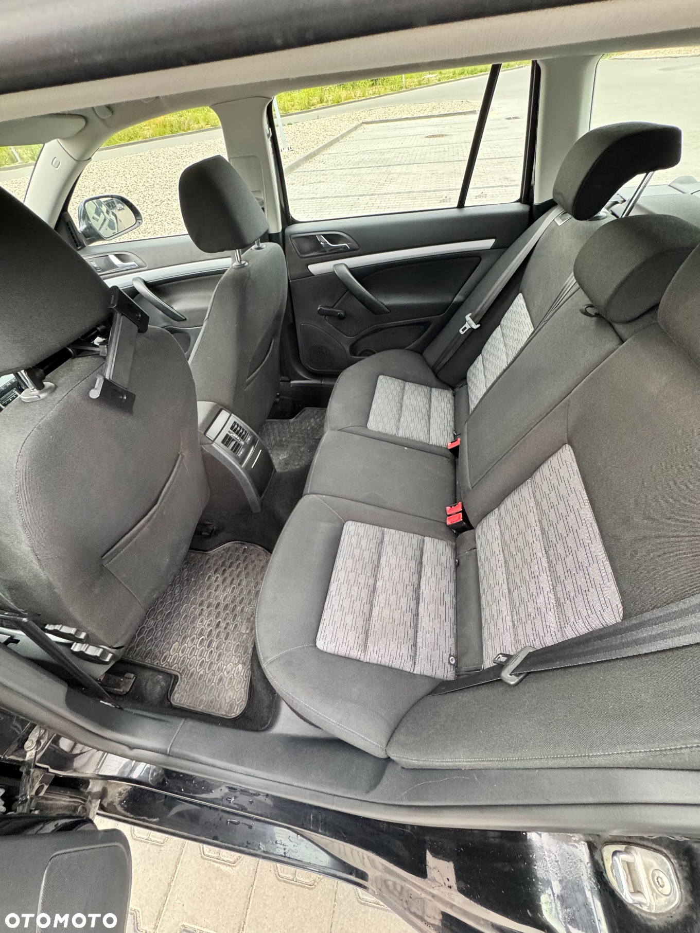Skoda Octavia Combi 1.6 TDI DPF Classic - 3