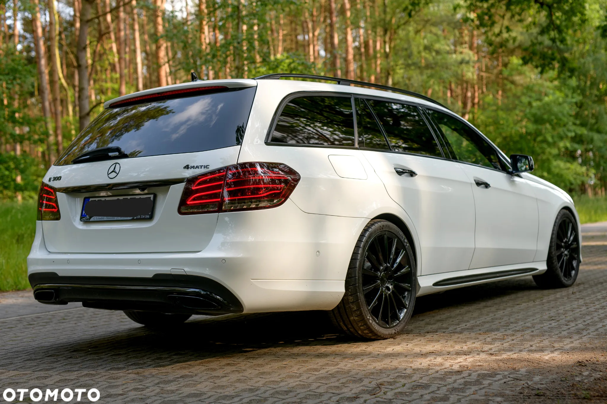 Mercedes-Benz Klasa E 300 4-Matic Avantgarde - 5