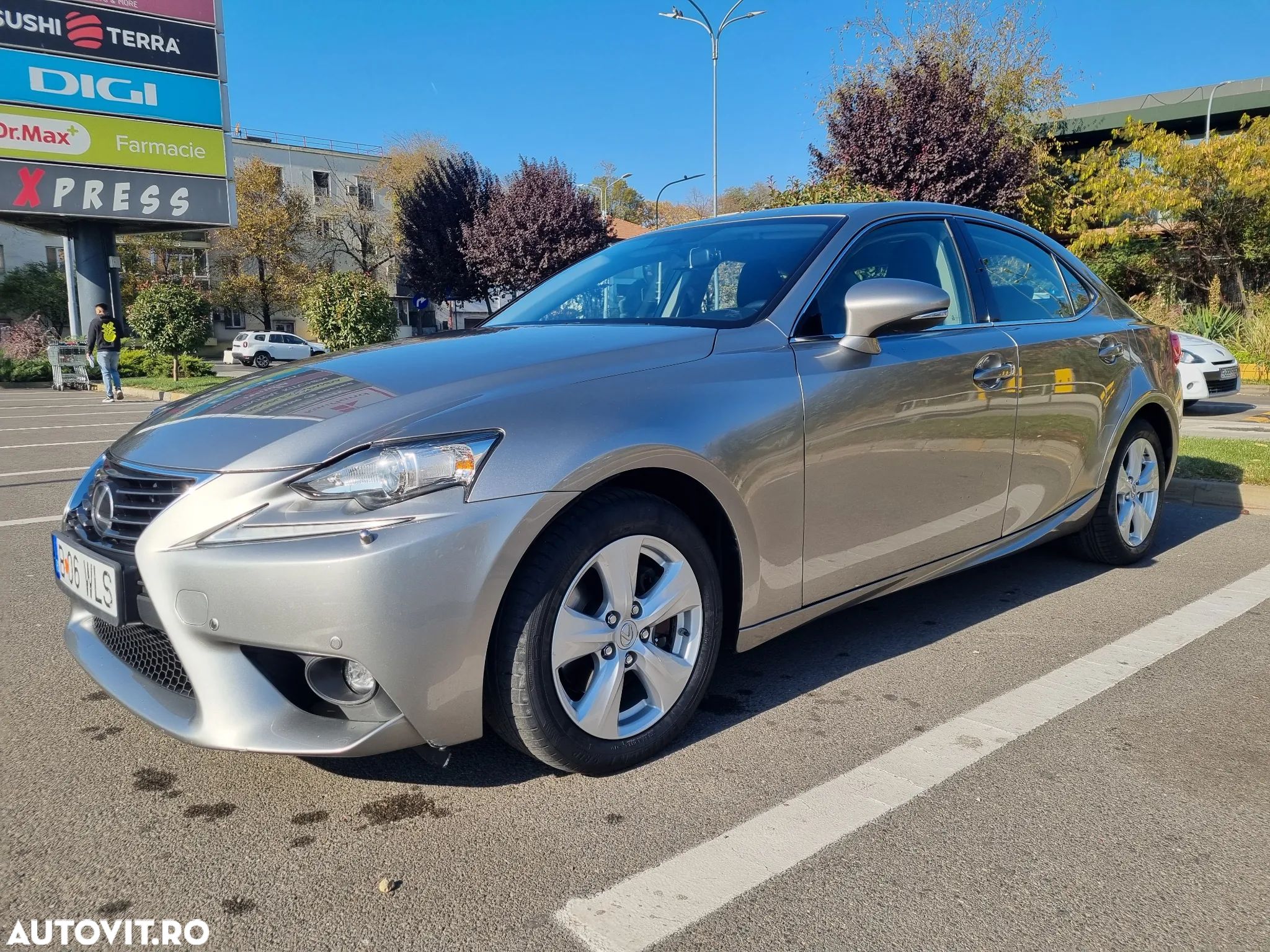 Lexus Seria IS 250 2.5 V6 Aut Executive - 1