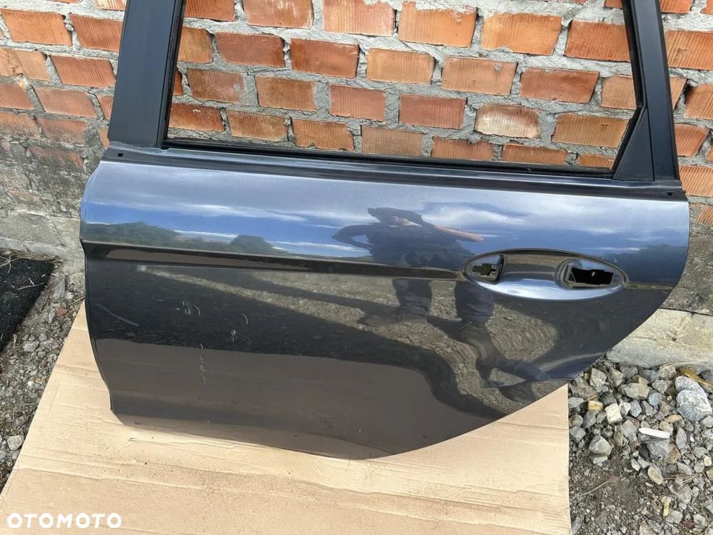 drzwi tył tylne lewe Ford Fiesta mk7 - 7
