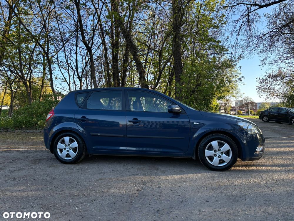 Kia Ceed 1.6 Comfort - 2