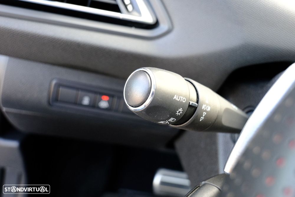 Peugeot 308 1.2 PureTech GT EAT8 - 17