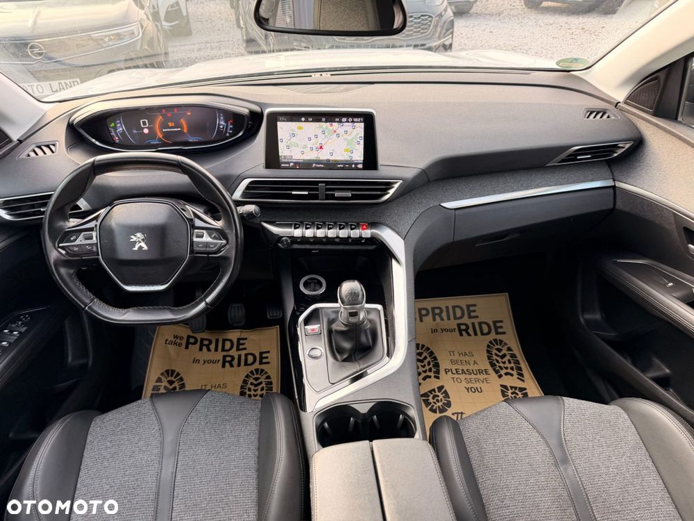 Peugeot 3008 1.2 PureTech Allure S&S - 34