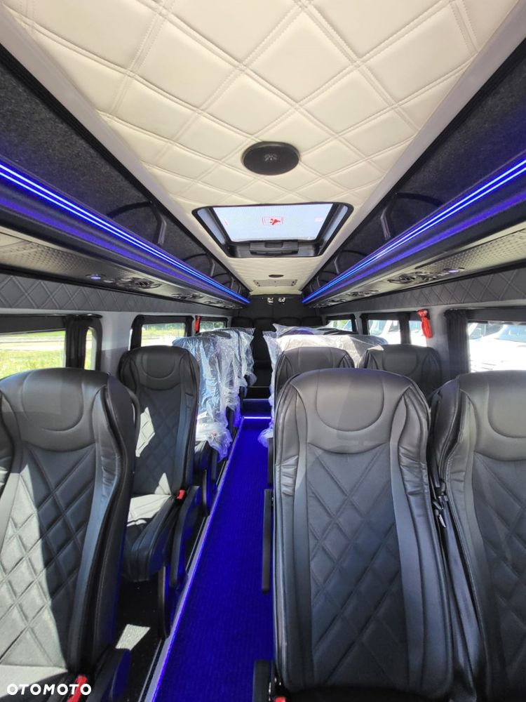 Mercedes-Benz Sprinter 516 CDI 24 miejsca siedzące + 4 stojące - 13