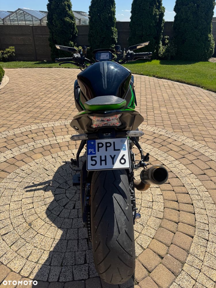 Kawasaki H2 - 12