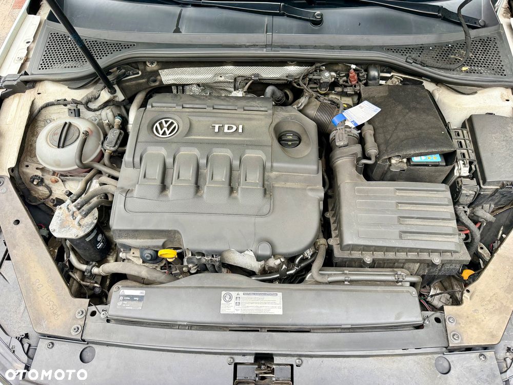 Volkswagen Passat - 15