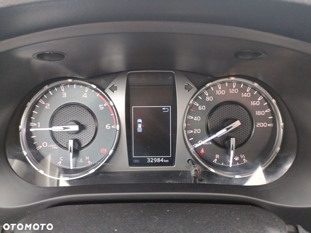 Toyota Hilux 2.4 D-4D Double Cab DLX 4x4 - 17
