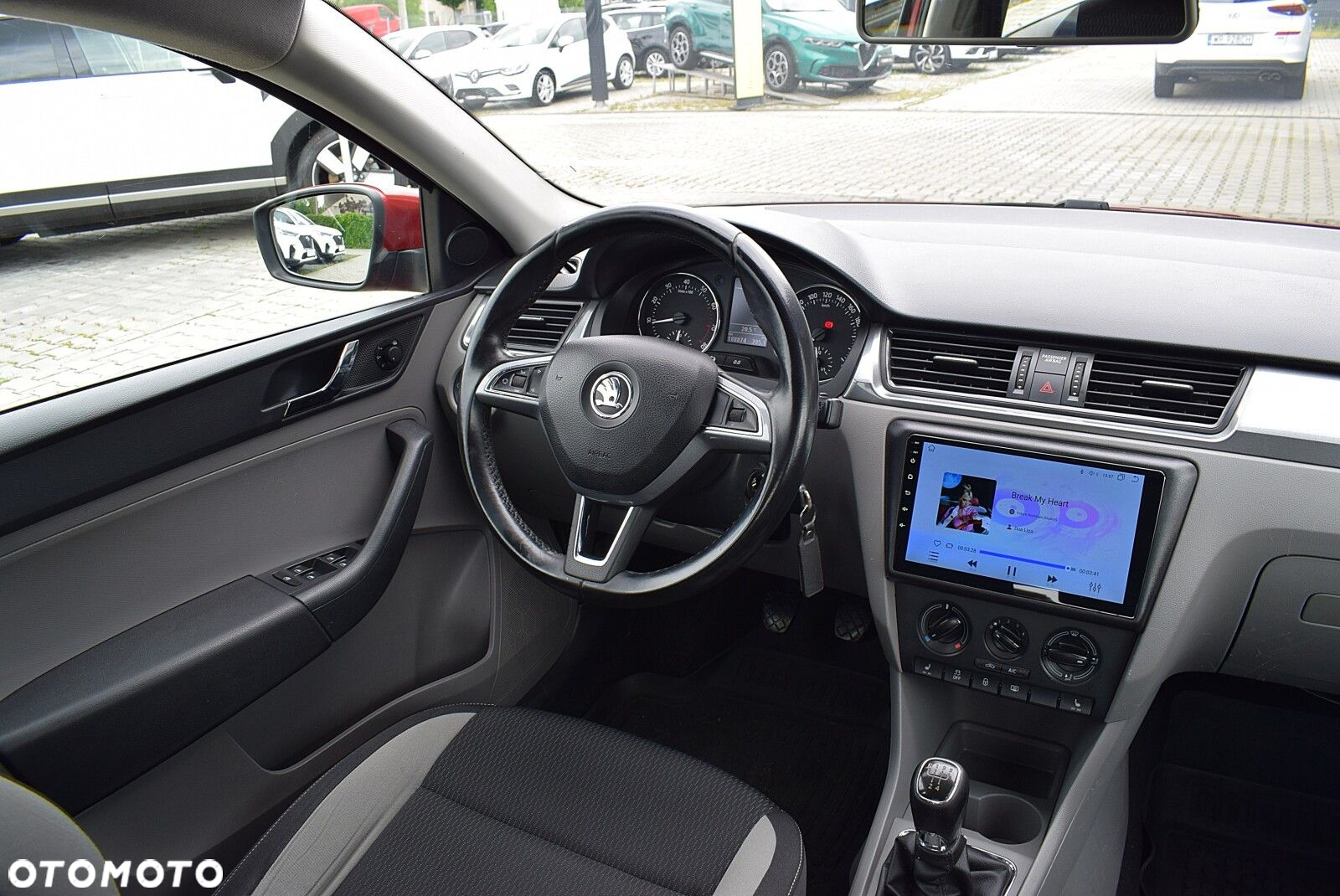 Skoda RAPID - 14
