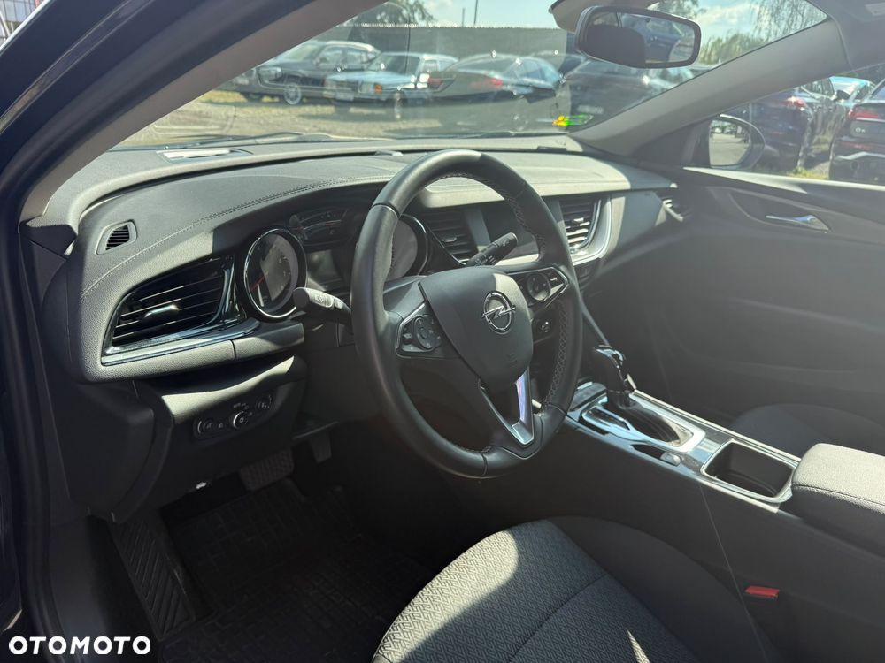 Opel Insignia 1.5 T Enjoy S&S - 9