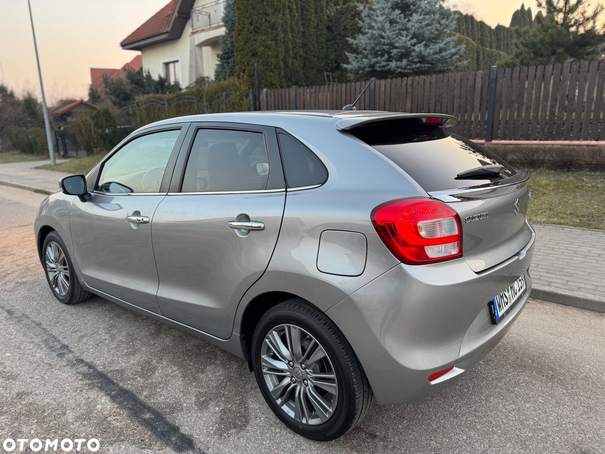 Suzuki Baleno 1.0 T Premium Plus - 5