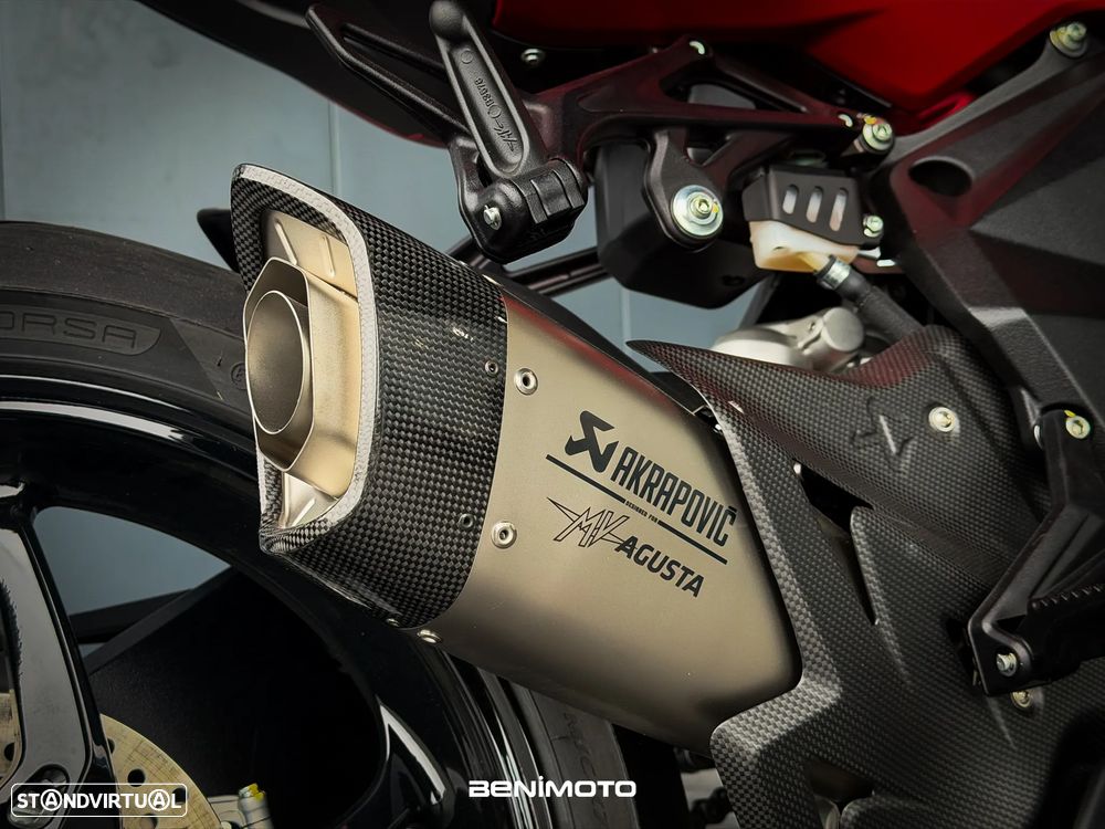 MV Agusta F3 RR - 12