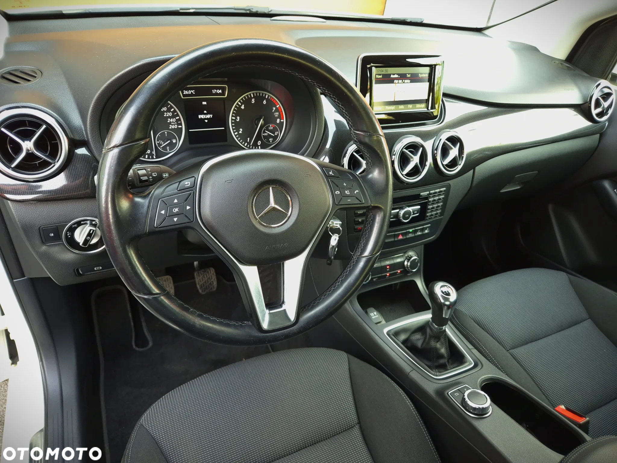 Mercedes-Benz Klasa B 200 BlueEFFICIENCY Edition 1 - 6
