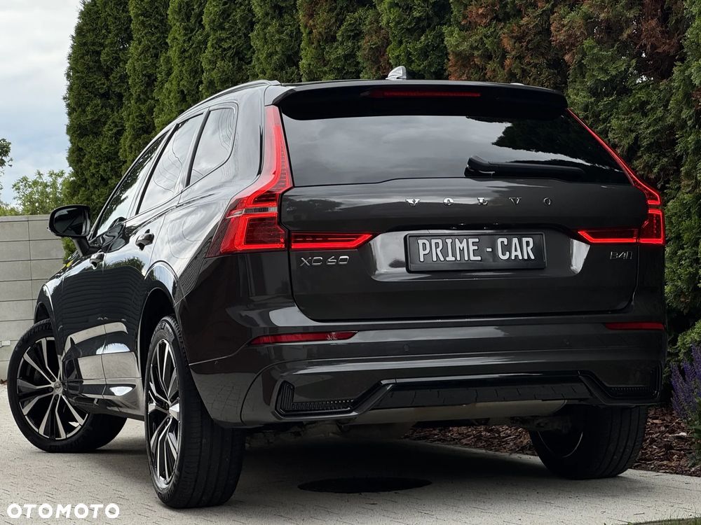 Volvo XC 60 B4 D AWD Geartronic RDesign - 2
