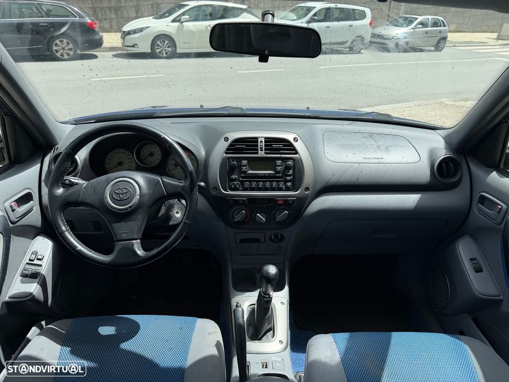 Toyota RAV4 1.8 VVT-i - 9