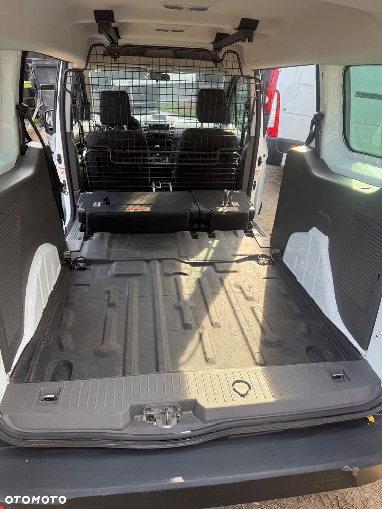 Ford Tourneo Connect - 10