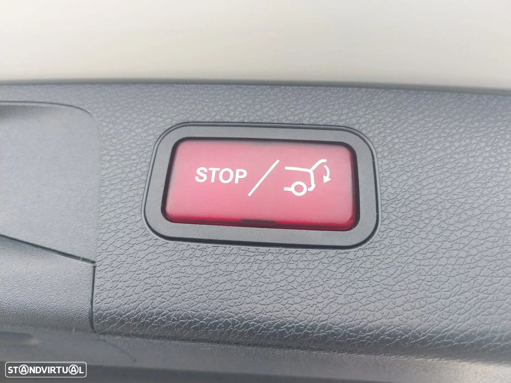 Mercedes-Benz E 220 d T 9G-TRONIC Avantgarde - 13
