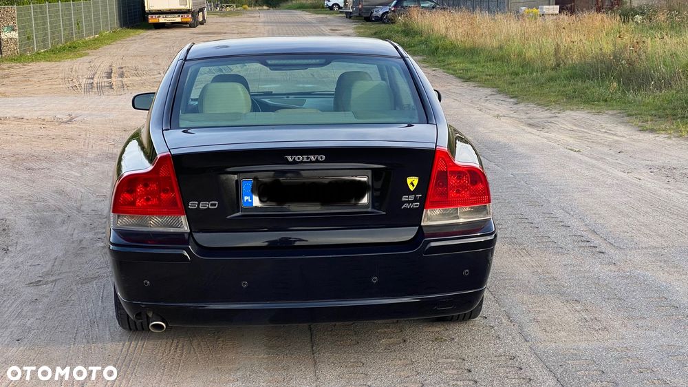 Volvo S60 2.5T AWD Rubin - 16