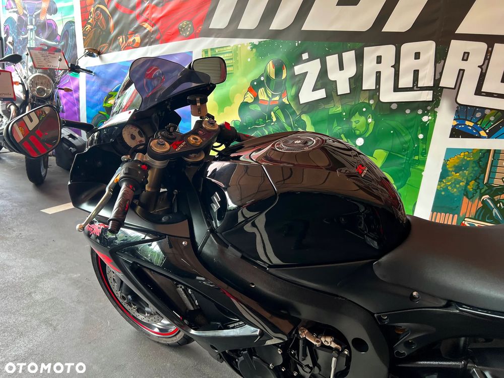 Suzuki GSX-R - 22