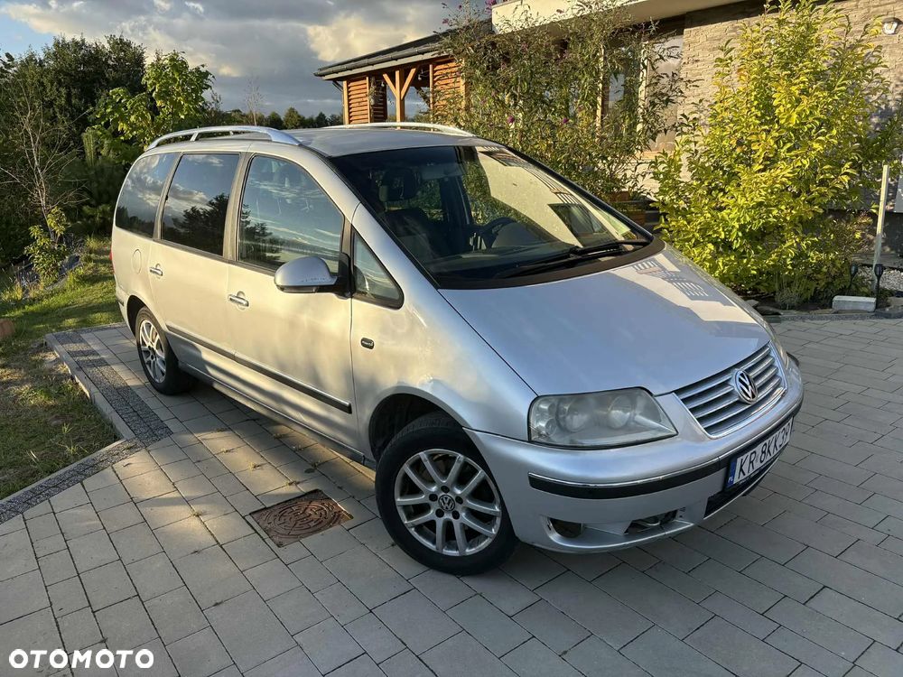 Volkswagen Sharan 1.9 TDI Highline Tiptr - 1