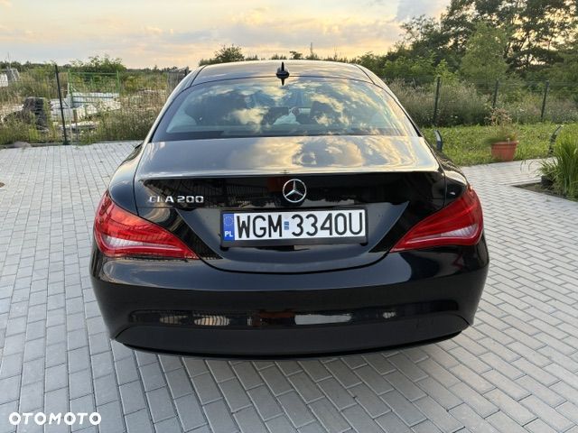 Mercedes-Benz CLA 200 - 4