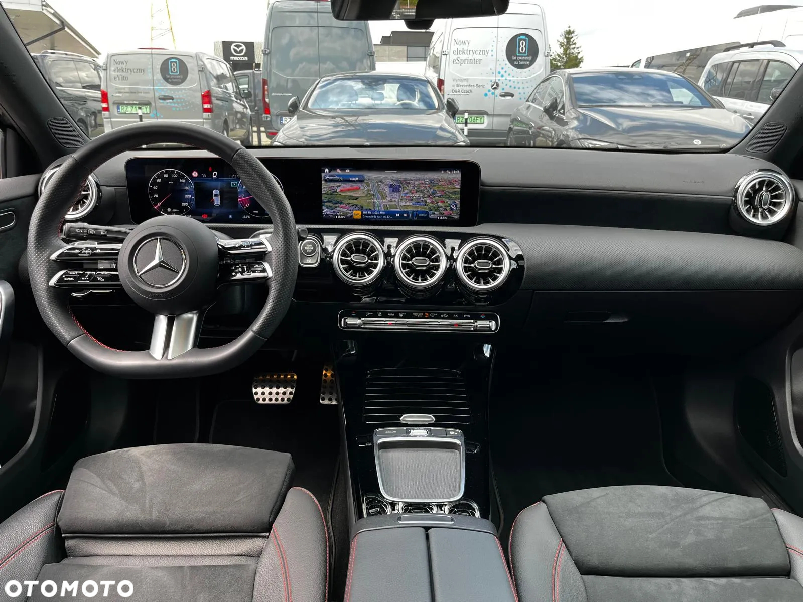 Mercedes-Benz Klasa A 220 4-Matic AMG Line 8G-DCT - 30