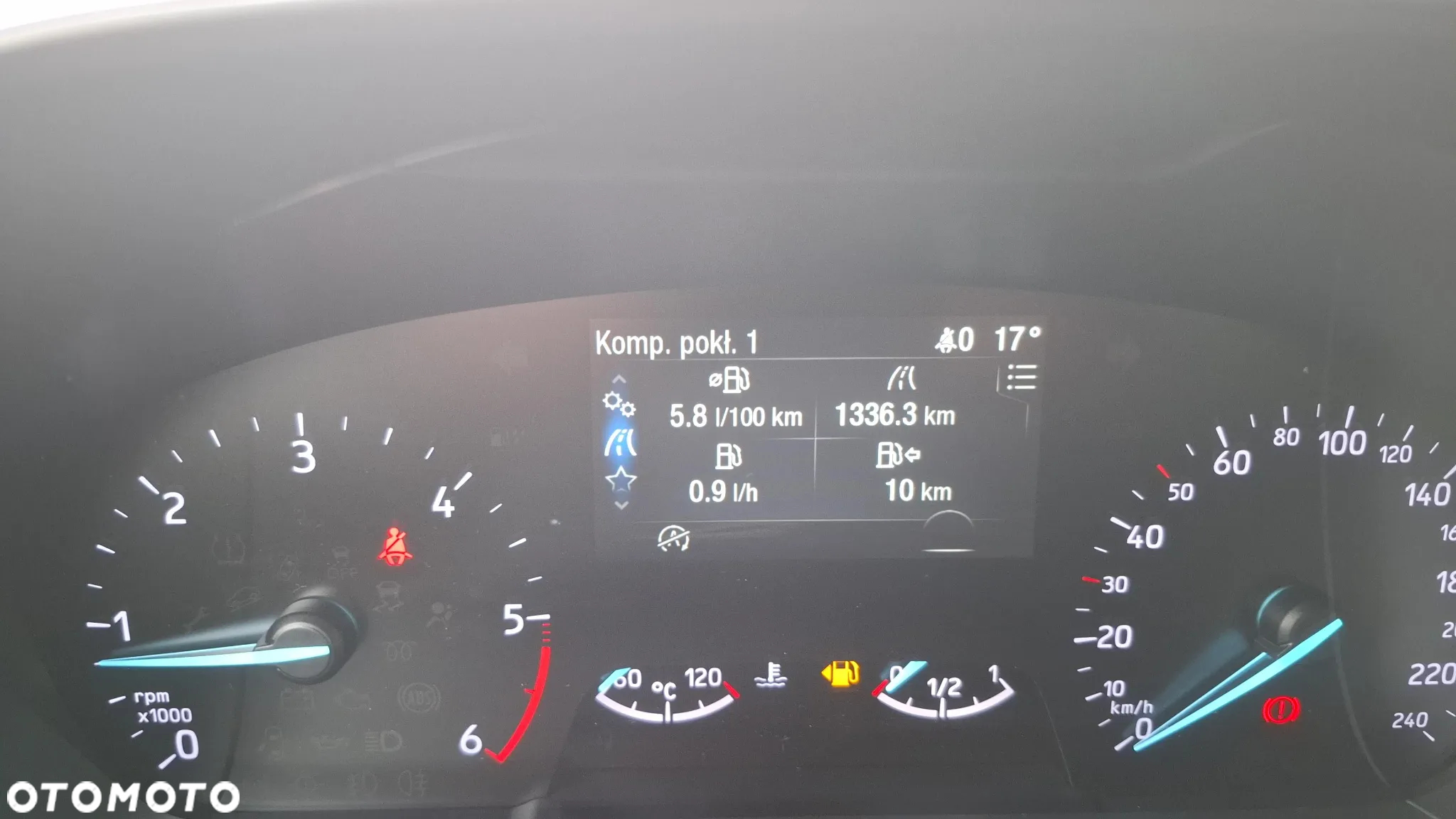 Ford Focus 1.5 EcoBlue Connected - 25