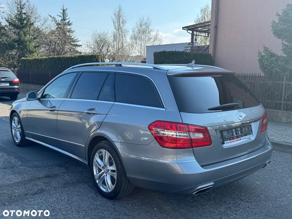Mercedes-Benz Klasa E 200 CGI BlueEffICIENCY Avantgarde - 5