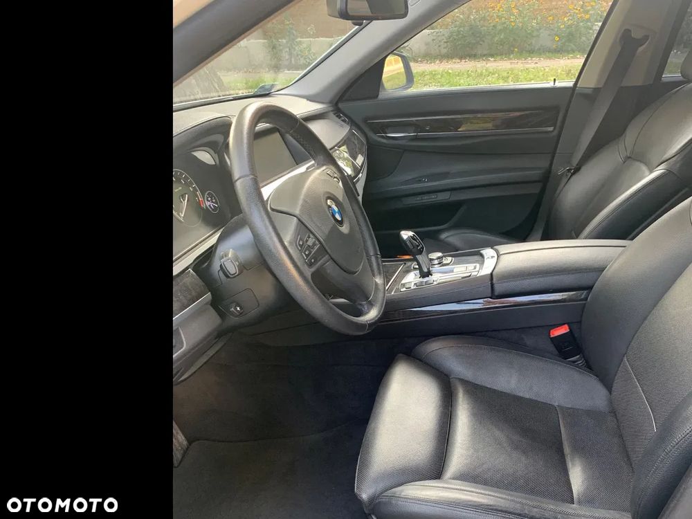 BMW Seria 7 - 20