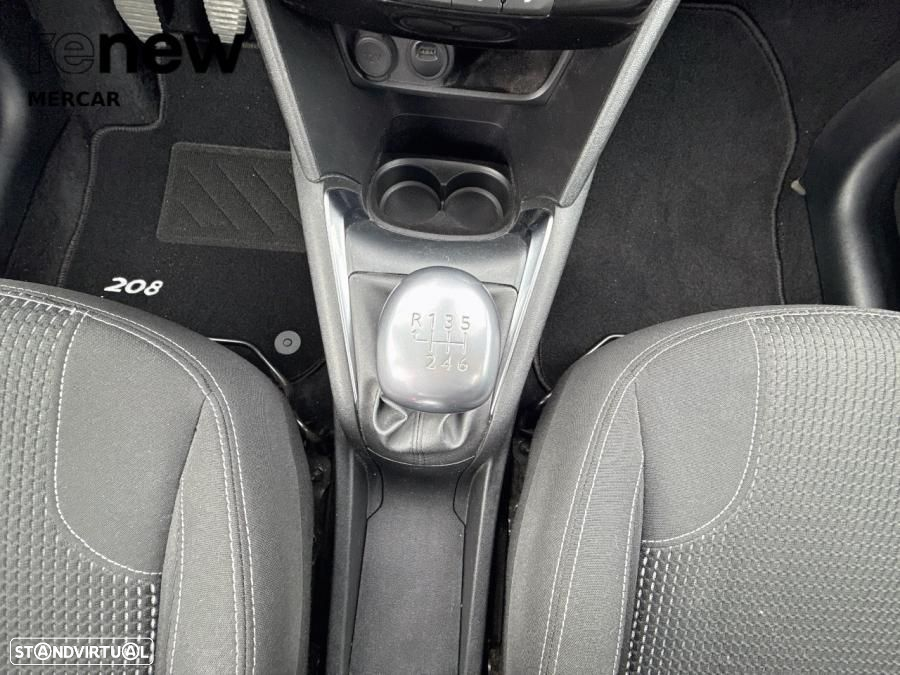 Peugeot 208 - 16