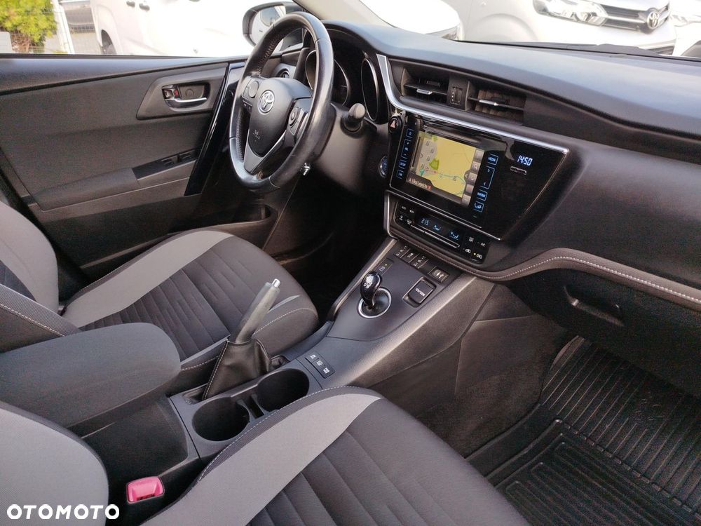 Toyota Auris - 9