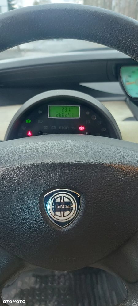 Lancia Phedra - 16