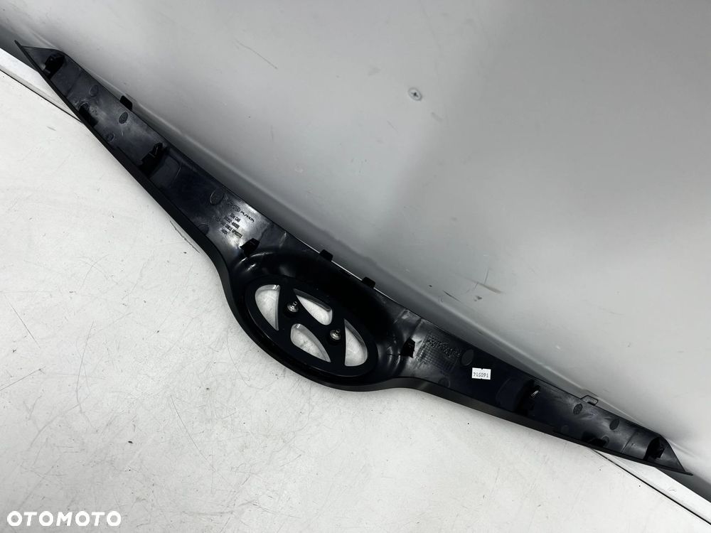 Atrapa Hyundai i30 11-17r. grill przednia maskownica zderzaka znaczek 86352a6000 - 6