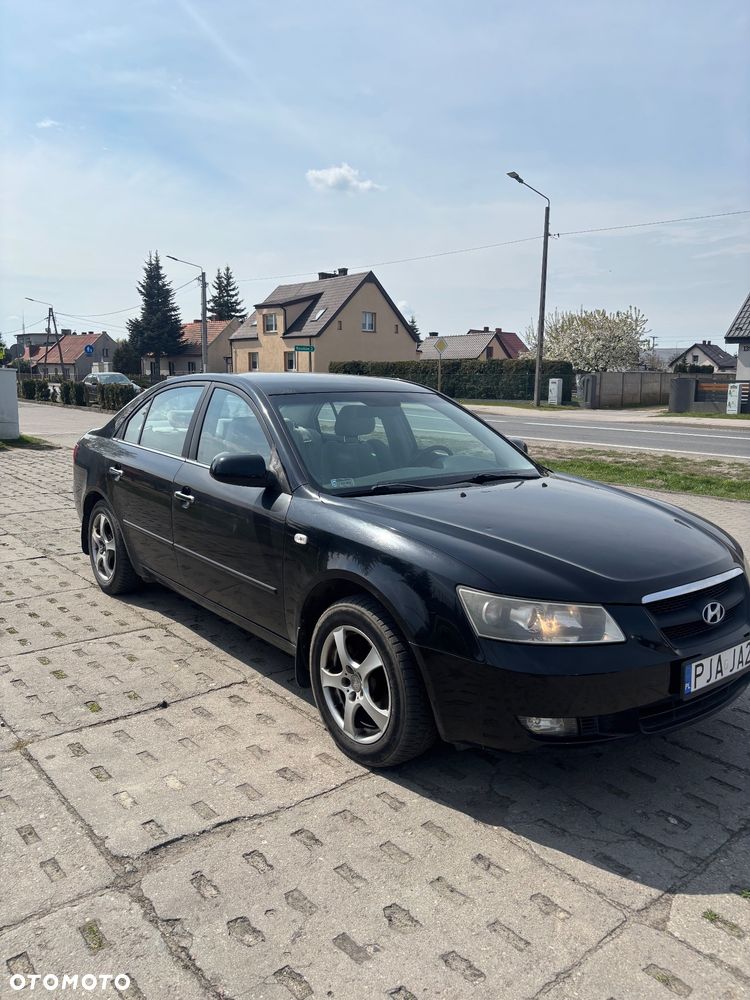 Hyundai Sonata - 3