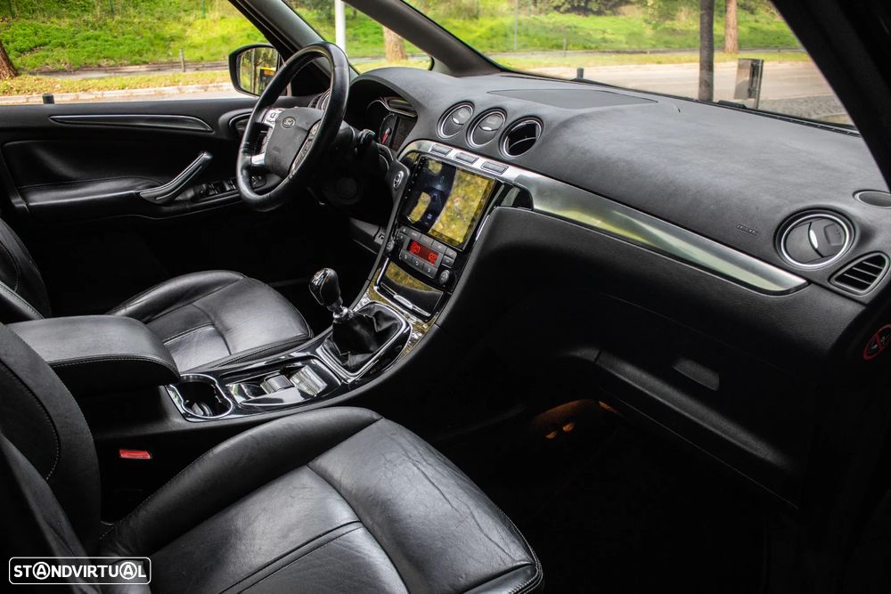 Ford S-Max 2.0 TDCi DPF Titanium - 27