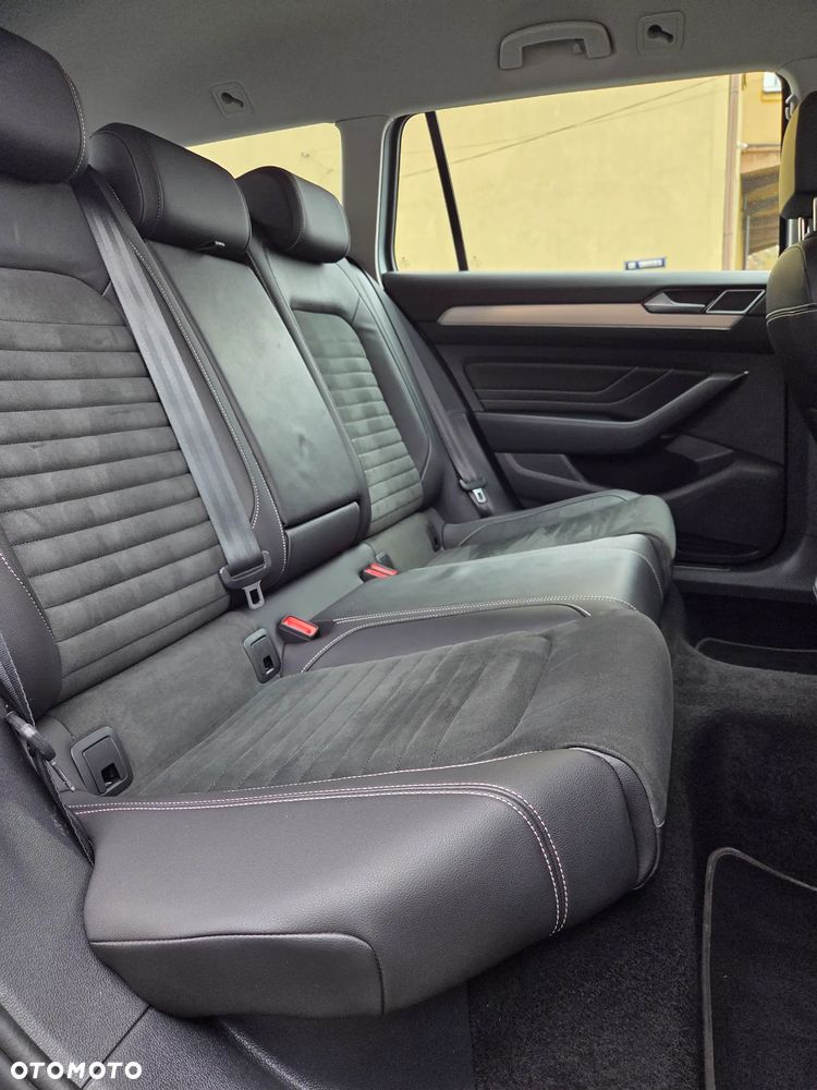 Volkswagen Passat 2.0 TDI EVO Elegance DSG - 17