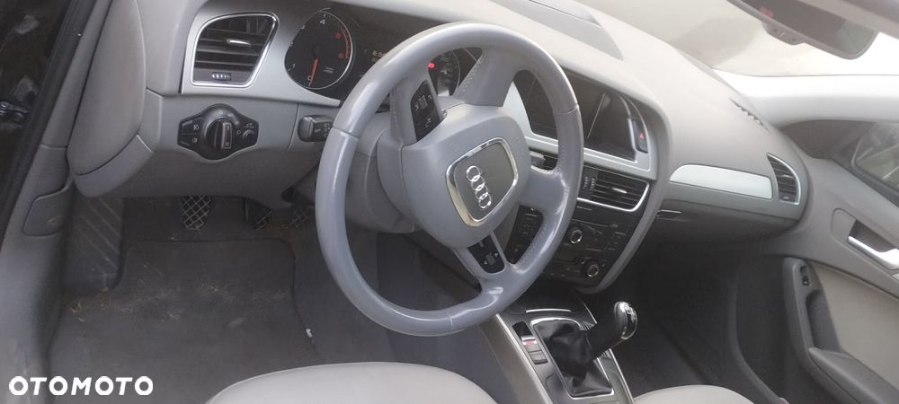 Audi A4 Limousine - 2