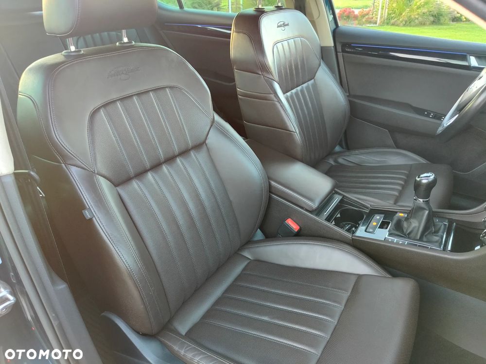 Skoda Superb 2.0 TDI L&K - 22
