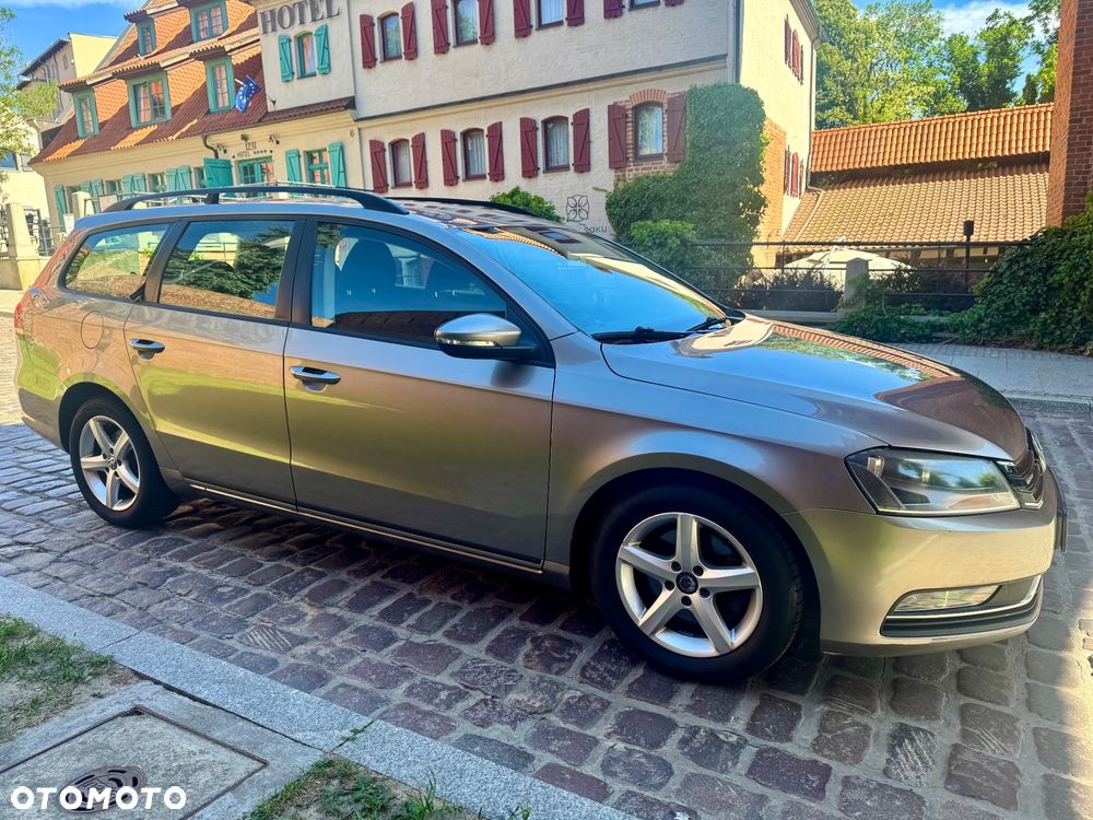 Volkswagen Passat - 8