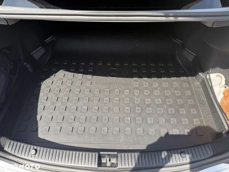Mercedes-Benz Klasa C 300 9G-TRONIC - 6