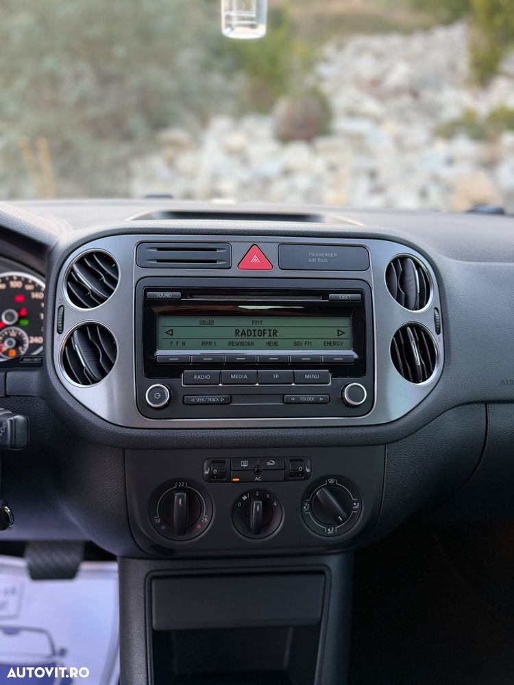 Volkswagen Tiguan - 9