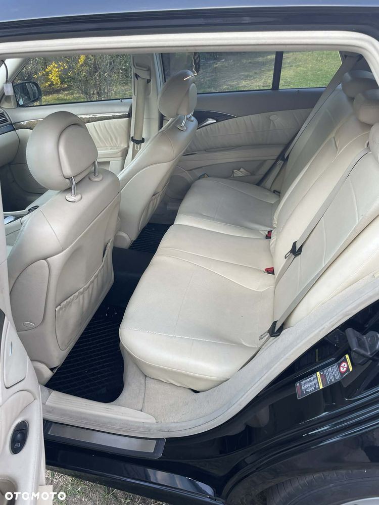 Mercedes-Benz Klasa E 200 Kompressor T Avantgarde - 9