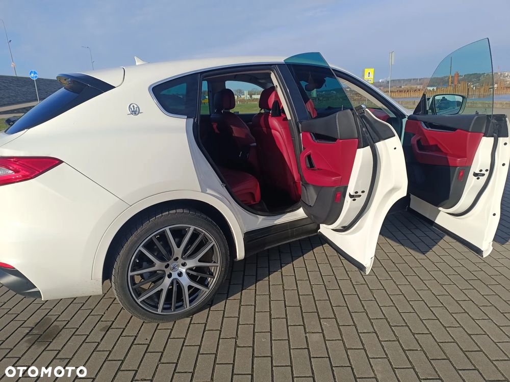Maserati Levante Q4 - 25