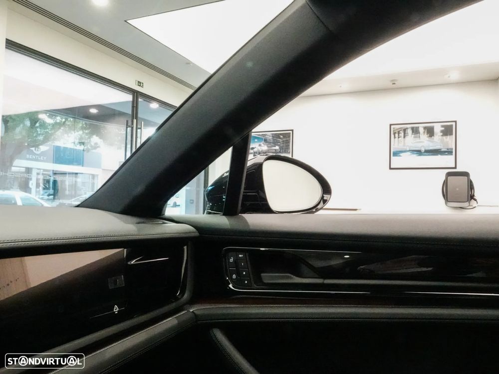 Porsche Panamera - 24