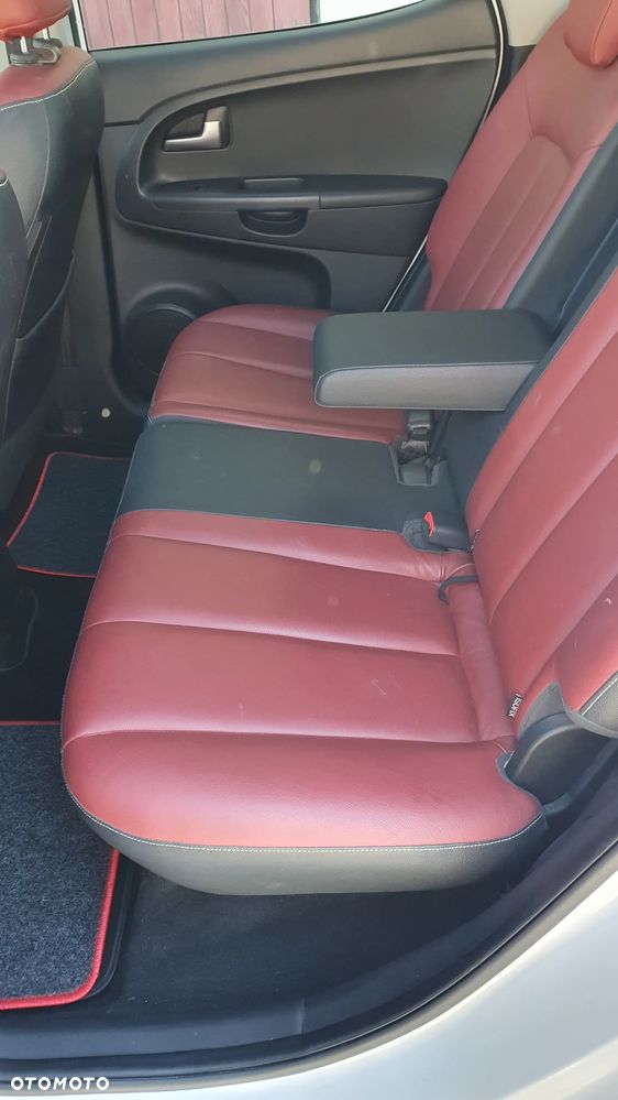 Kia Venga 1.6 CVVT Titanium Collection - 21